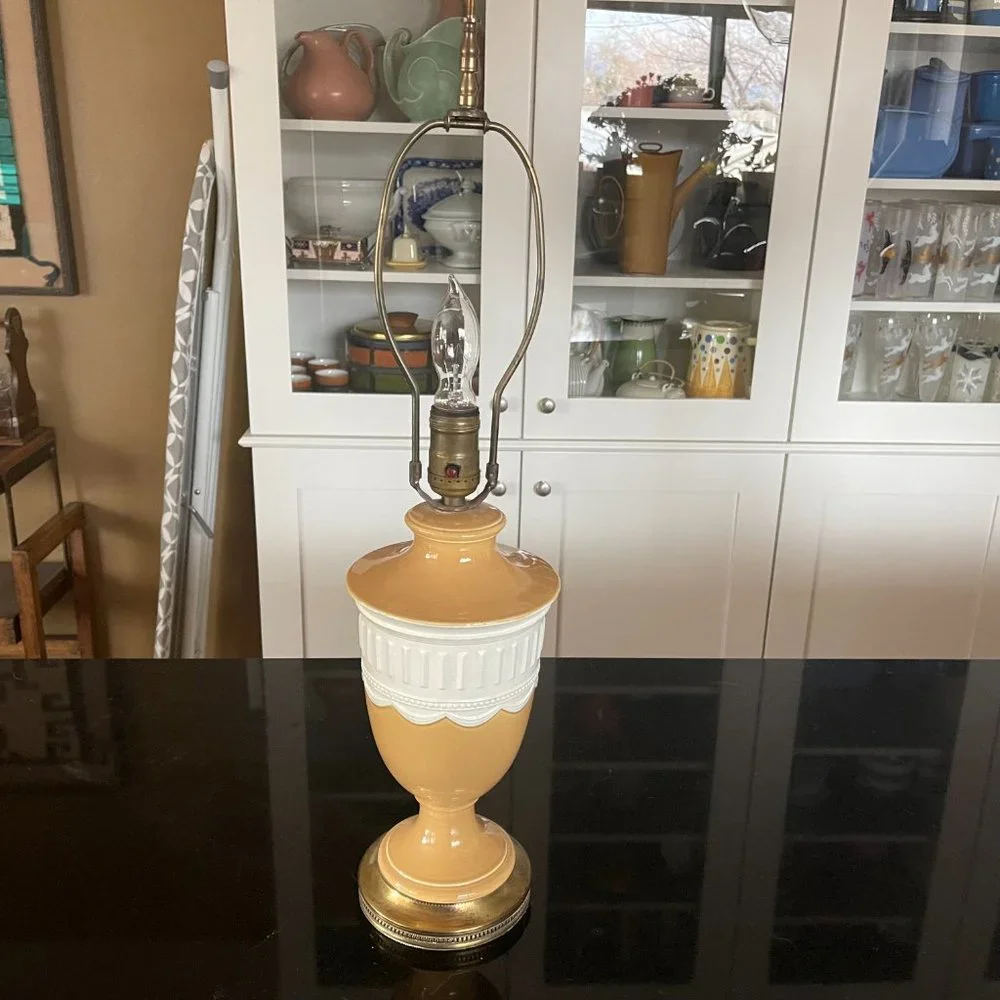Vintage‎ Neoclassical Lamp